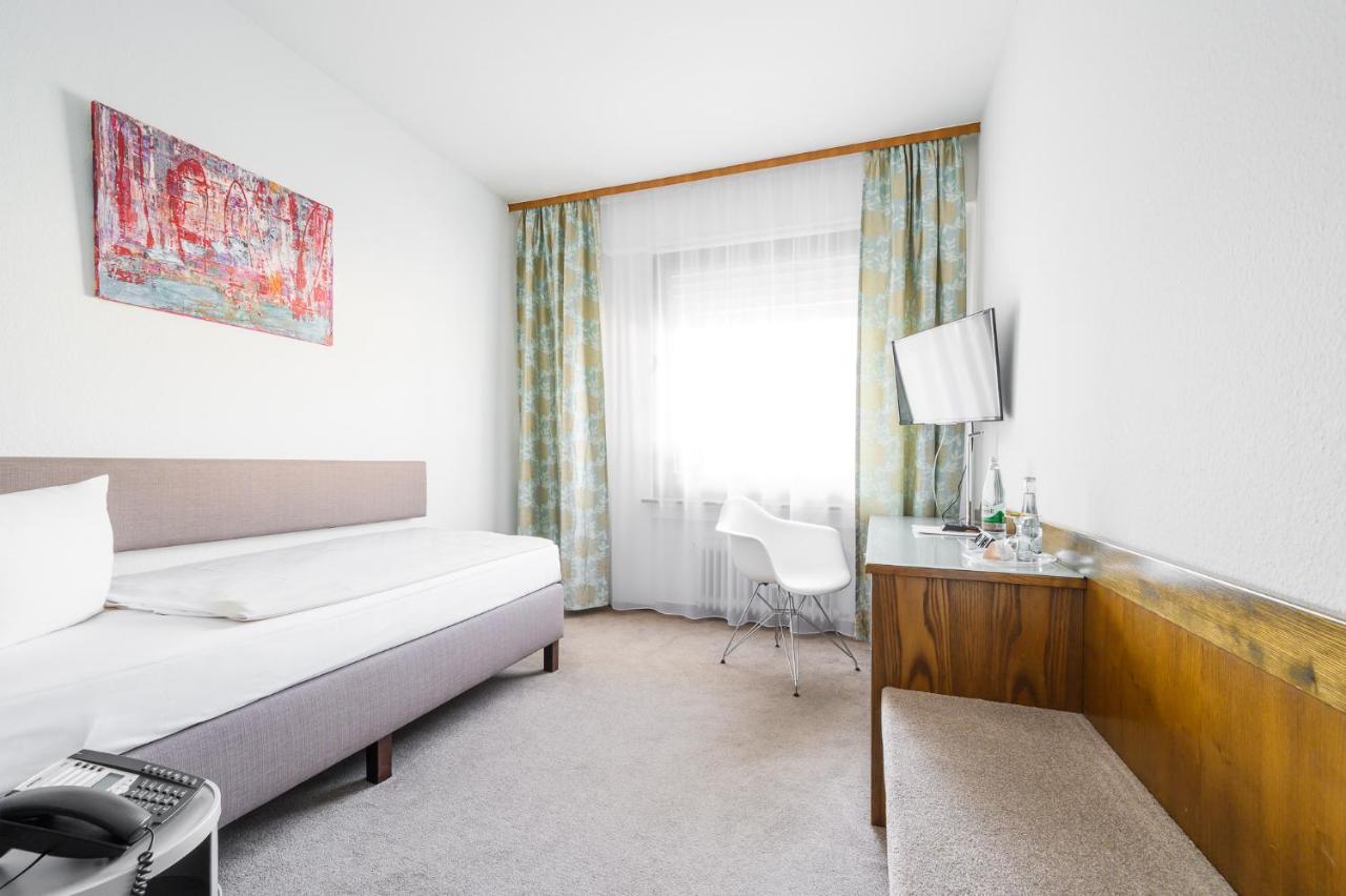 Hotel Kaspar Garni Зигбург Екстериор снимка
