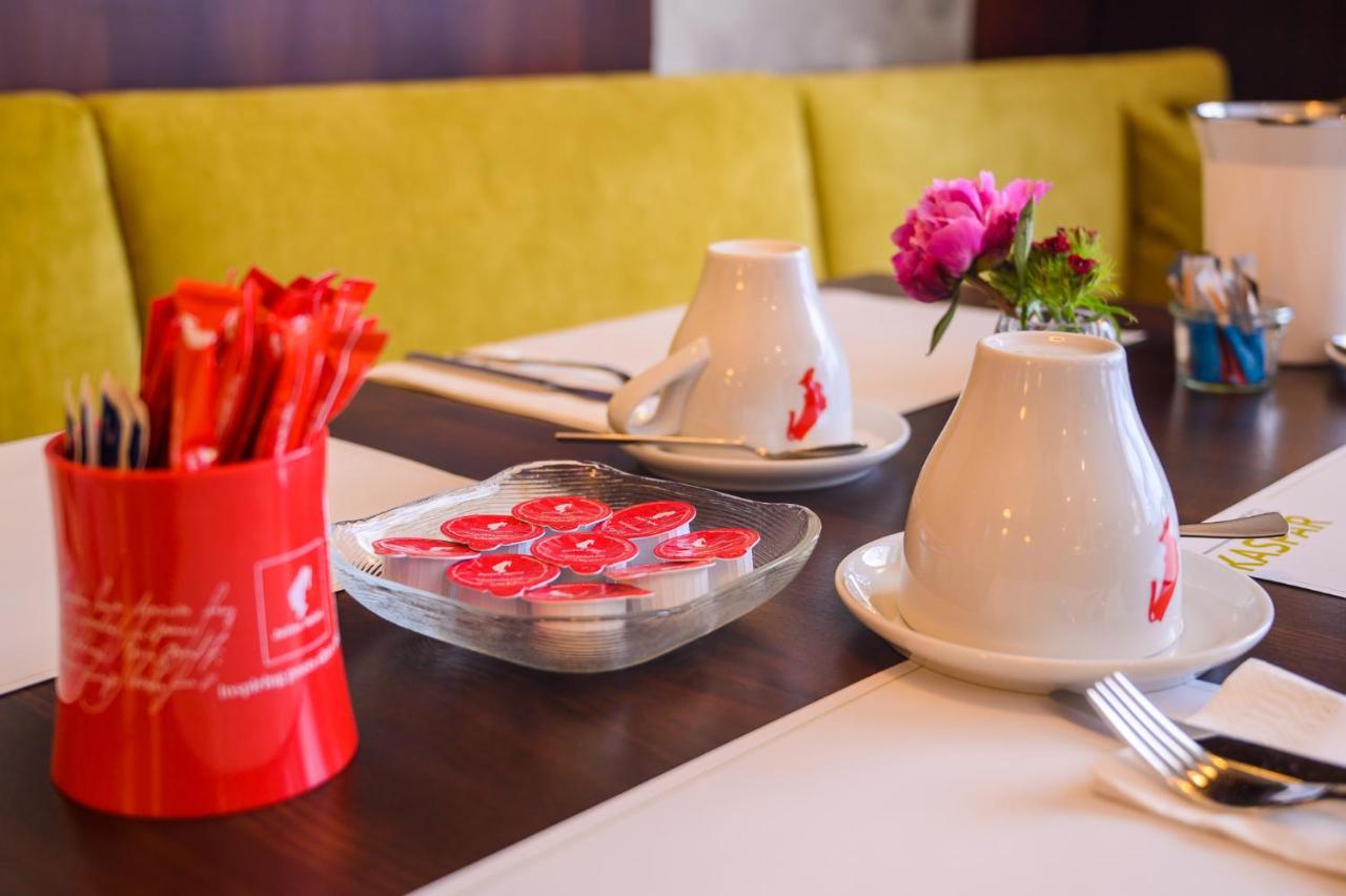 Hotel Kaspar Garni Зигбург Екстериор снимка